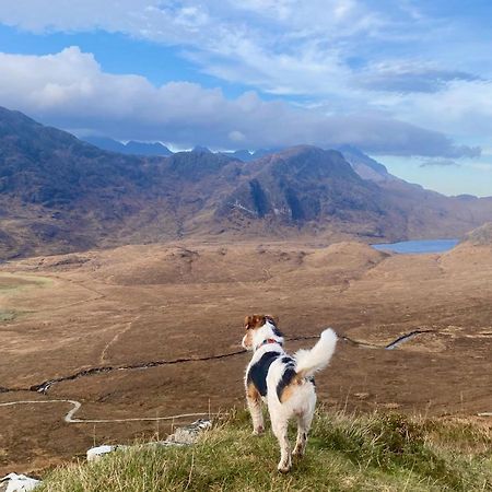 Tigh Mairi At Mary'S Thatched Cottages Elgol Bagian luar foto