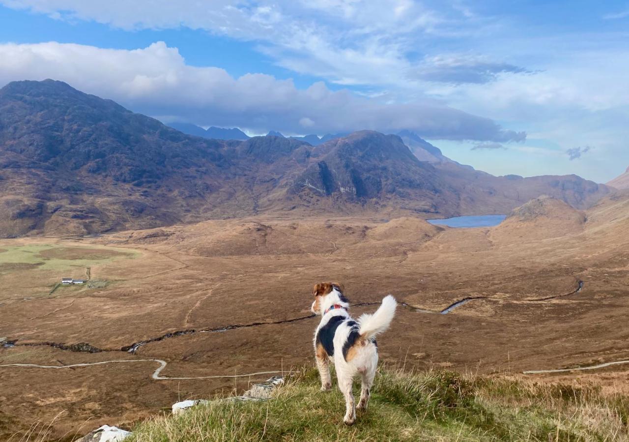 Tigh Mairi At Mary'S Thatched Cottages Elgol Bagian luar foto