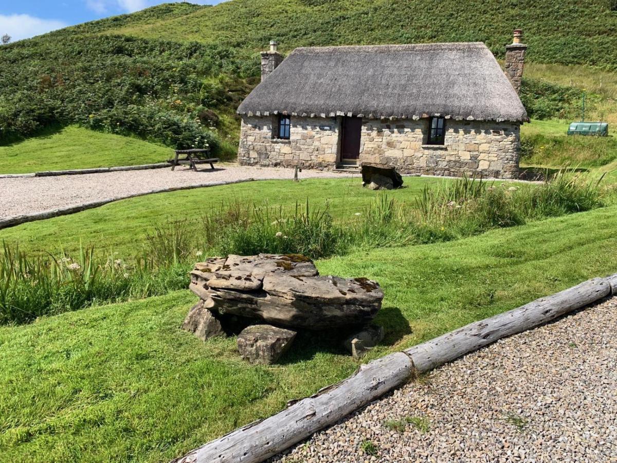 Tigh Mairi At Mary'S Thatched Cottages Elgol Bagian luar foto